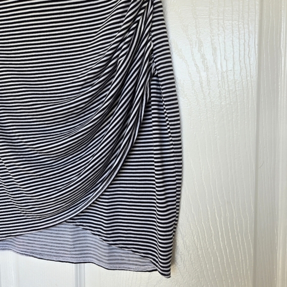 Ana‎ A New Approach Women's Striped Runched Side Stretchy A Line Mini Skirt M - Picture 3 of 9